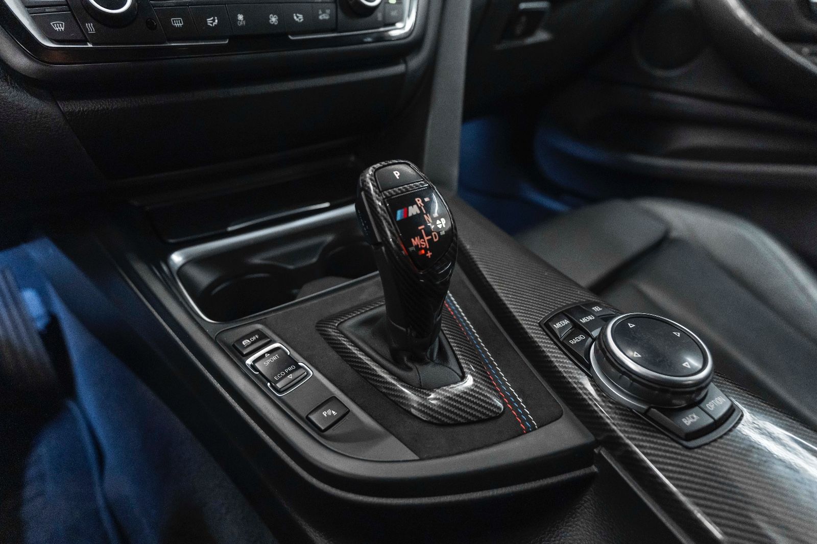 Fahrzeugabbildung BMW 435i xDrive M-SPORTPAKET OLED H&K LED KAM CARBON