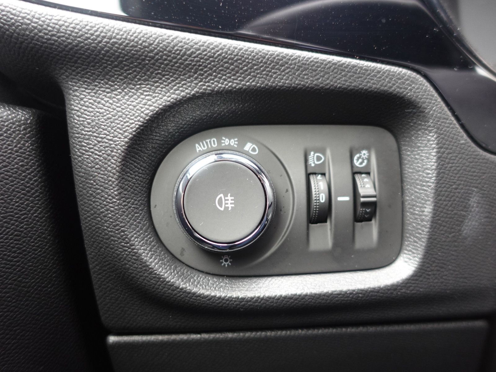 Fahrzeugabbildung Opel Corsa GS 1.2T,Navi,Kamera,Sitzhzg,Allwetter,LED