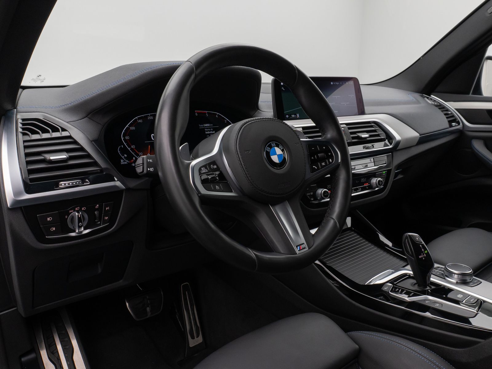 Fahrzeugabbildung BMW X3 xD30d M Sport HUD Kamera DAB Alarm AHK 19Zoll