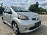 Toyota Aygo AYGO Club*KLIMA*AUTOMATIC*ALU*TÜV*5 TRG* - Toyota Aygo (X) in Stuttgart