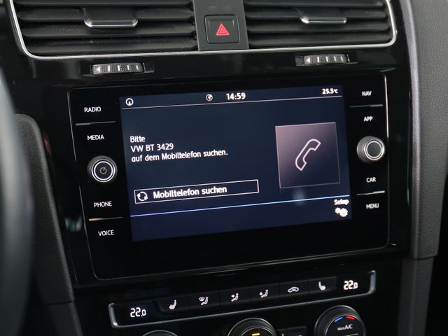 Volkswagen Golf Variant 1.6TDI DSG IQ DRIVE LED KAMERA ACC