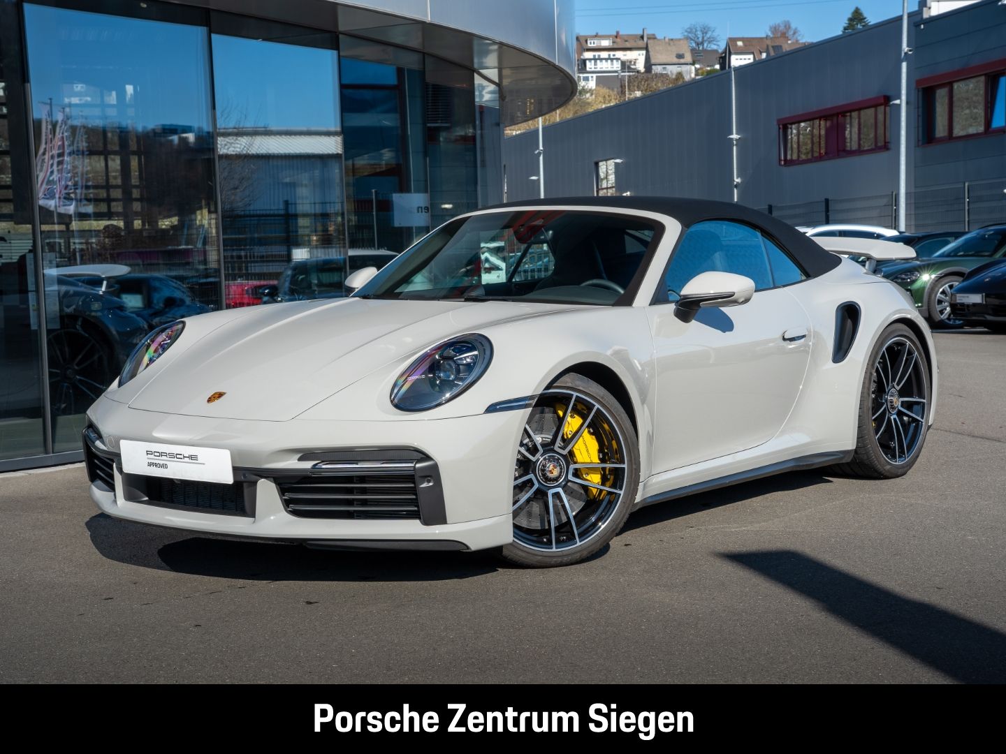 PORSCHE 992 Turbo S Cabriolet El. Verdeck AD Navi Leder 