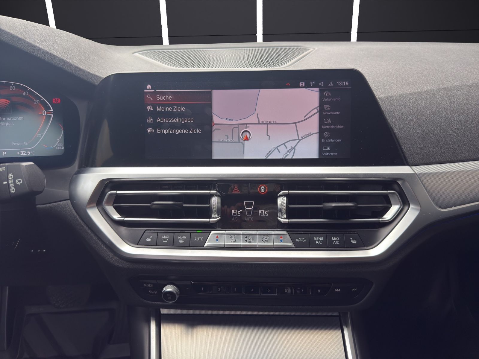 Fahrzeugabbildung BMW 320 d xDrive Touring *Ambiente*Sport Line* AHK*