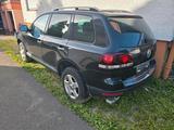 Volkswagen VW Touareg 3.2 mit Anhängerkupplung/2005 - Volkswagen Touareg mit LPG-Antrieb: Geländewagen