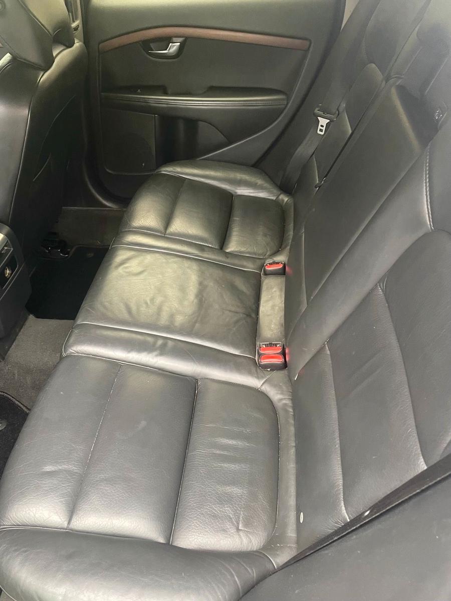 Volvo V70 2011 — фото 13