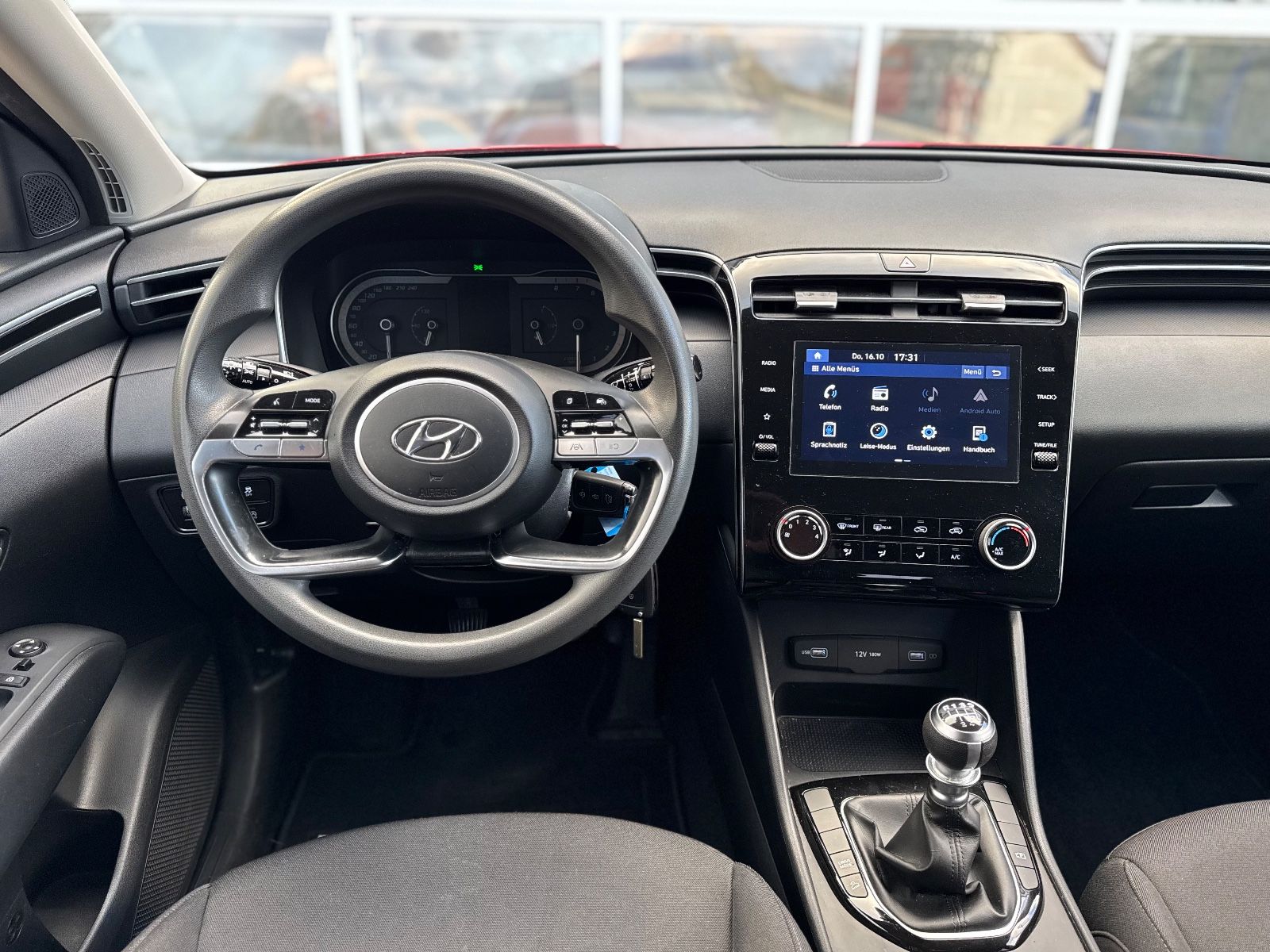 Hyundai Tucson 1.6 T-GDI Pure Spurh RCam Carplay foto 14