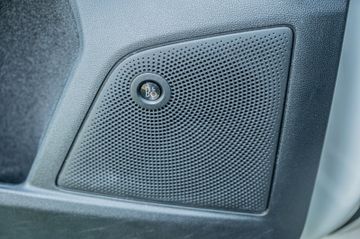 Fahrzeugabbildung Ford Focus Titanium 1.0 EcoBoost |PARKPILOT|NAVI|B&O