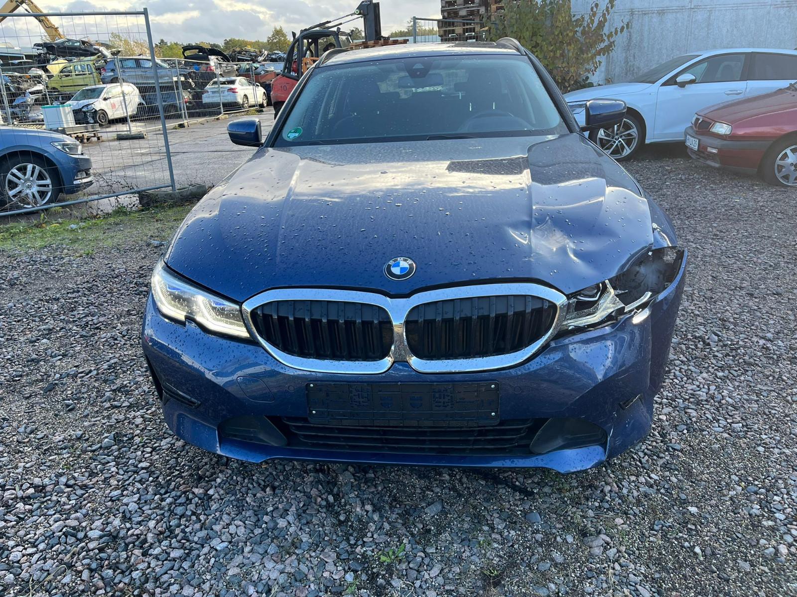 BMW 330 Baureihe 3 Touring 330 d xDrive Advantage