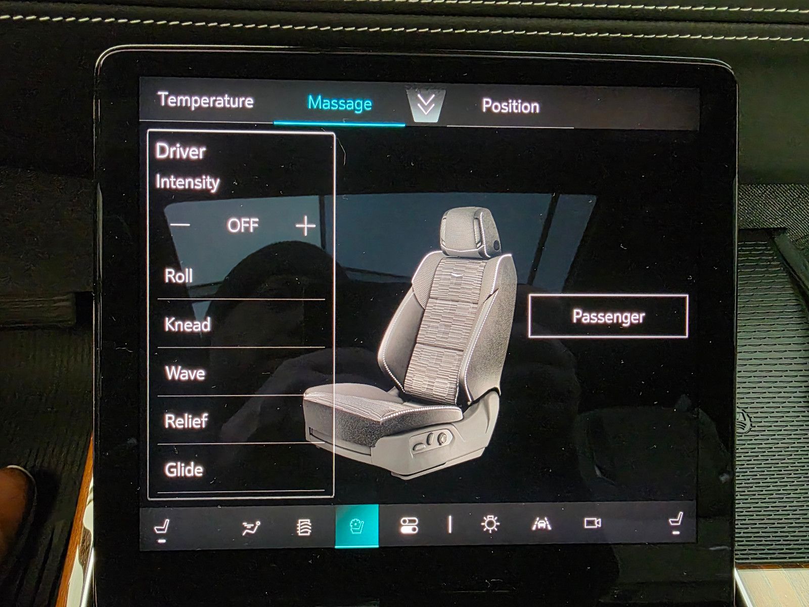 Fahrzeugabbildung Cadillac Escalade Sport Platinum T1: 129.000 EUR, Stock !