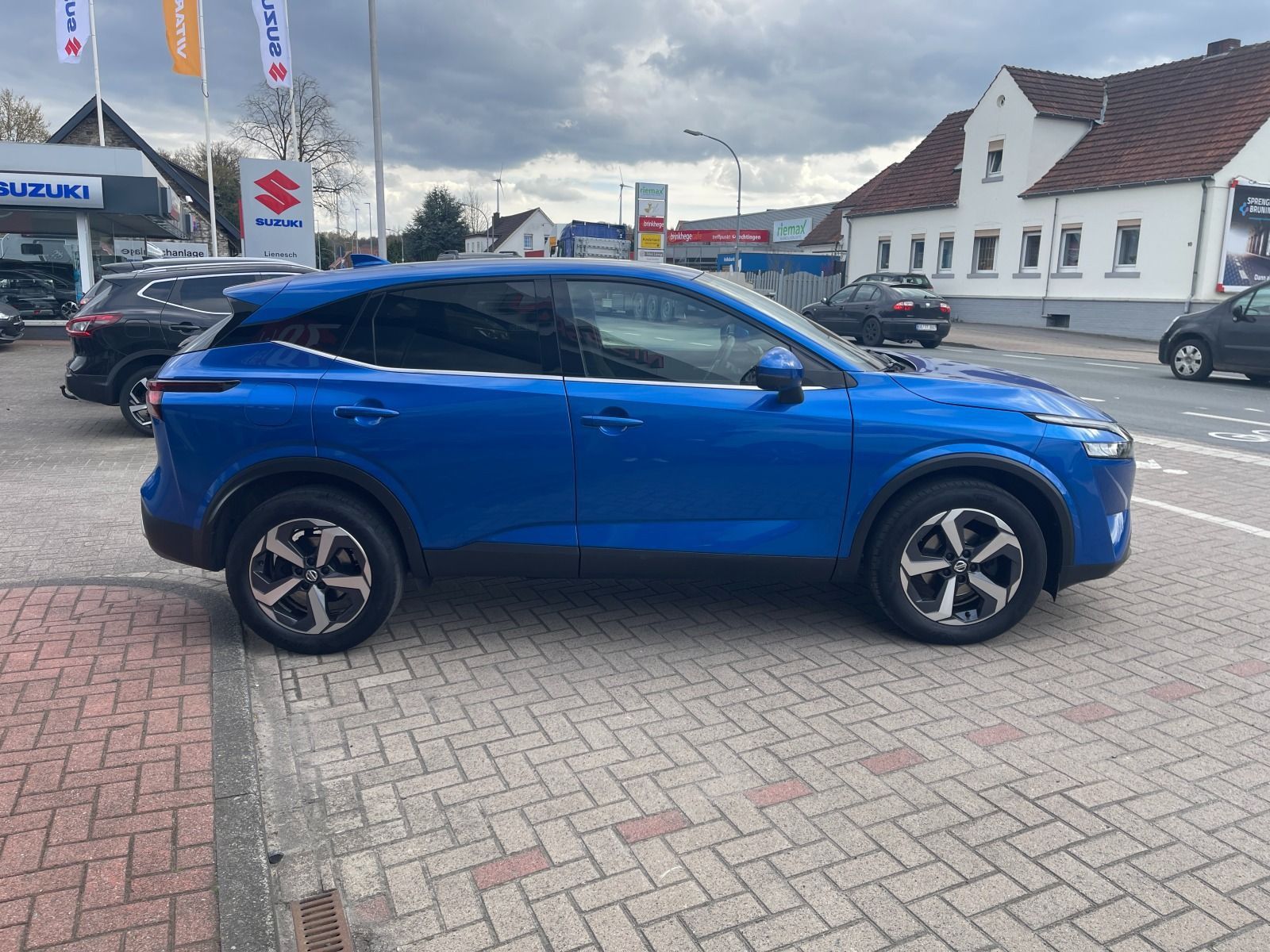Fahrzeugabbildung Nissan Qashqai 1.3 Mild-Hybrid N-Connecta Automatik ACC