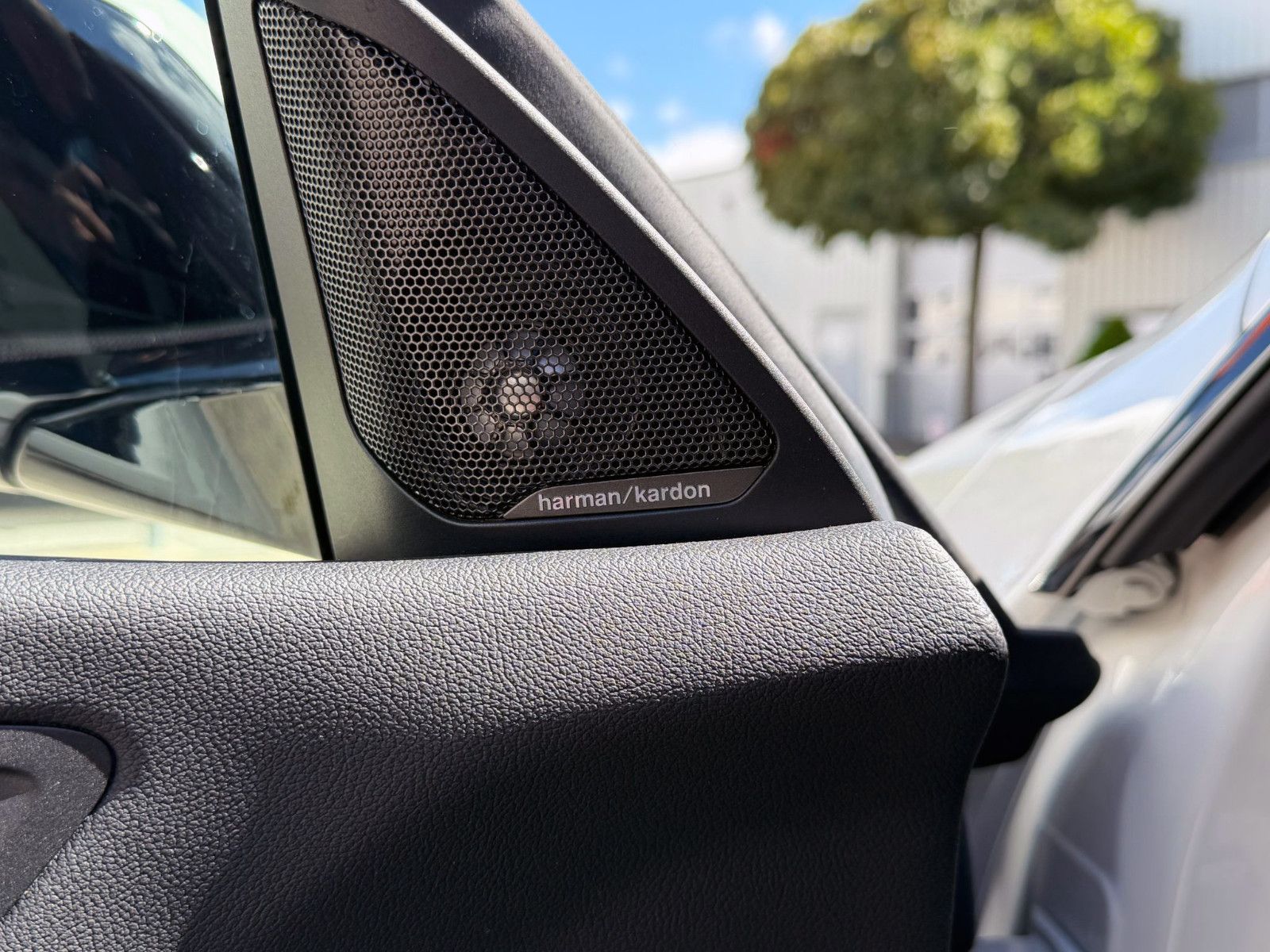 Fahrzeugabbildung BMW 220i Gran Coupé Steptr. M-Sport LED H&K KAM SHZ