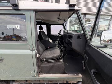 Fahrzeugabbildung Land Rover Defender 110 E Station Wagon