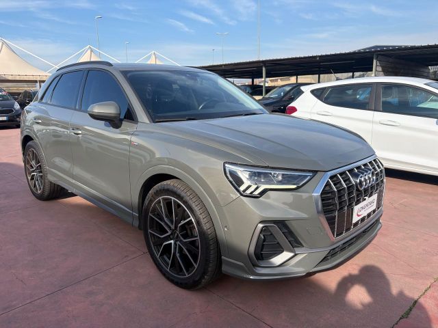 AUDI Audi Q3 35 TDI quattro S tronic line edition