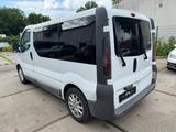 Renault Trafic Combi L1H1 2,9t  verglast - Renault Trafic aus 2002