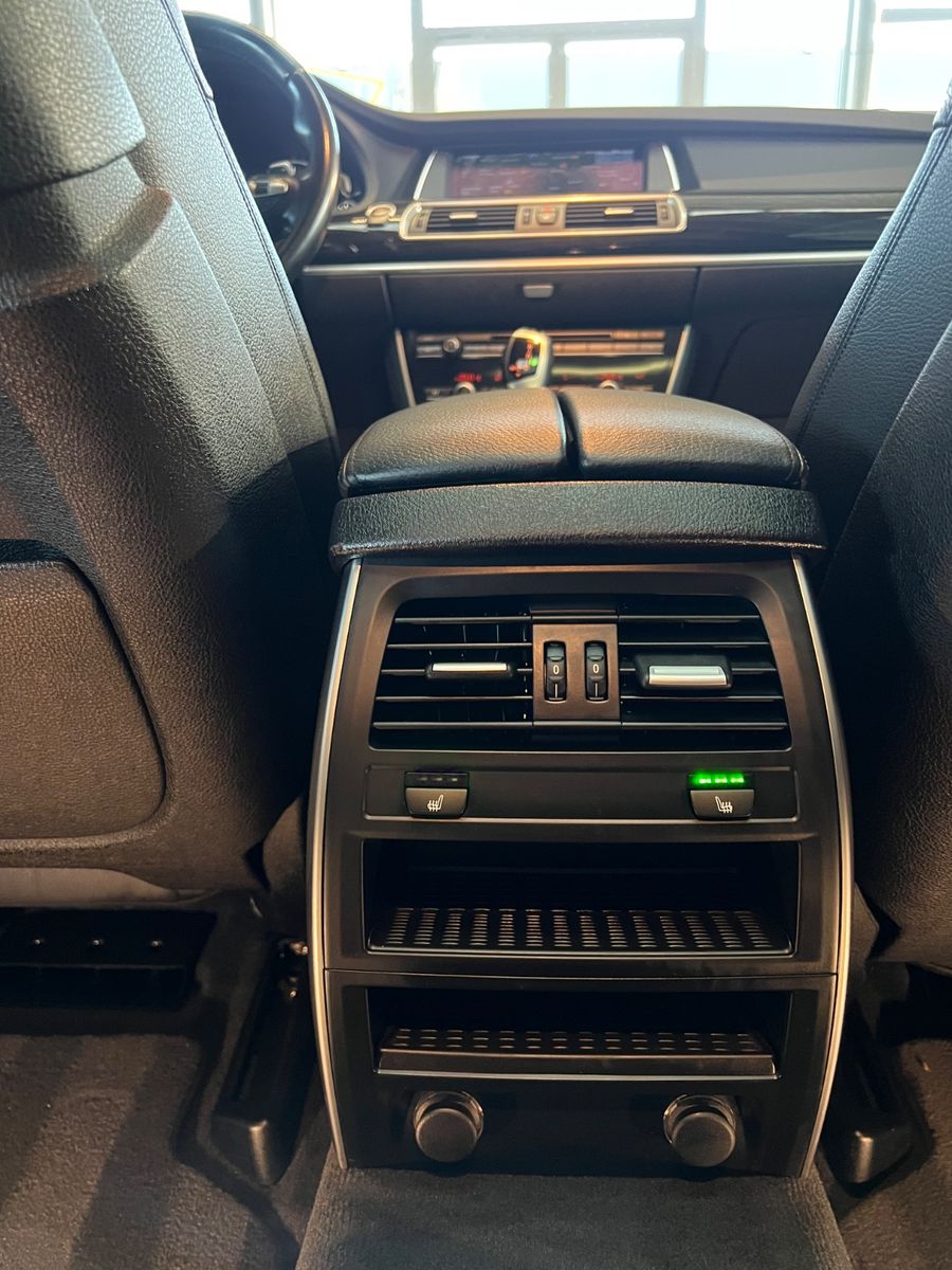 Fahrzeugabbildung BMW Gran Turismo 530 d xDrive M Sport