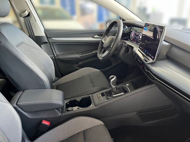 Fahrzeugabbildung Volkswagen Golf 1.5 TSI GOAL NAVI STANDHEIZUNG KAMERA
