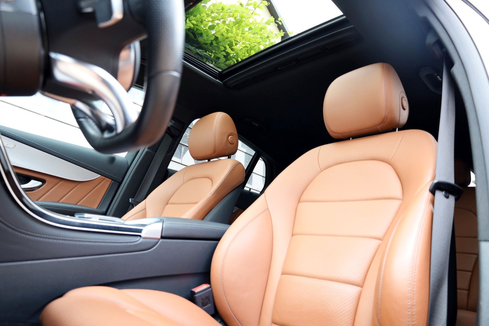 Fahrzeugabbildung Mercedes-Benz GLC 200d COUPE AMG Line Leder,Navi,LED,Kamera,SD