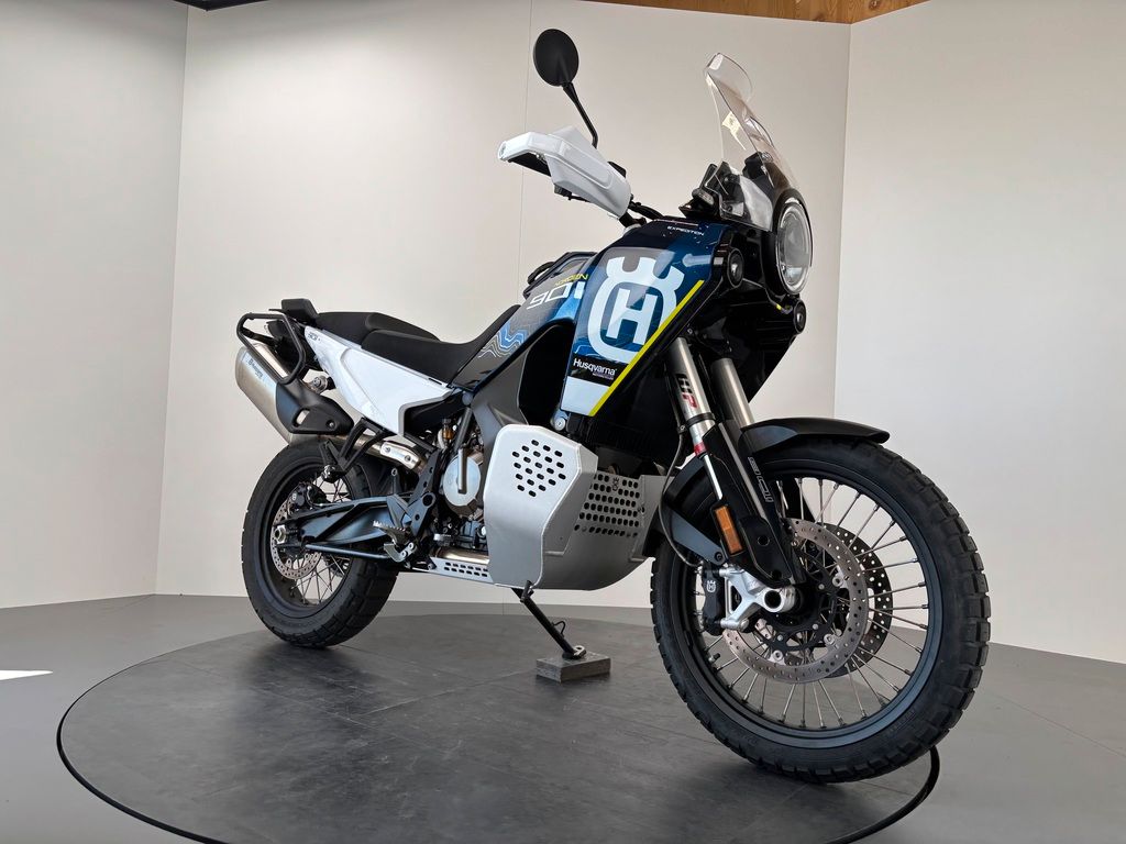 Fahrzeugabbildung Husqvarna NORDEN 901 EXPEDITION *1. HAND *SEHR GEPFLEGT