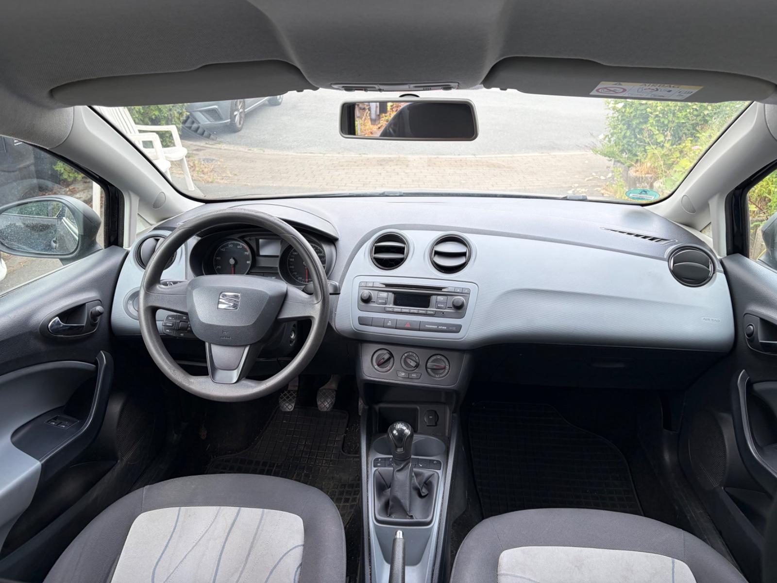 Seat Ibiza 2015 — photo 11