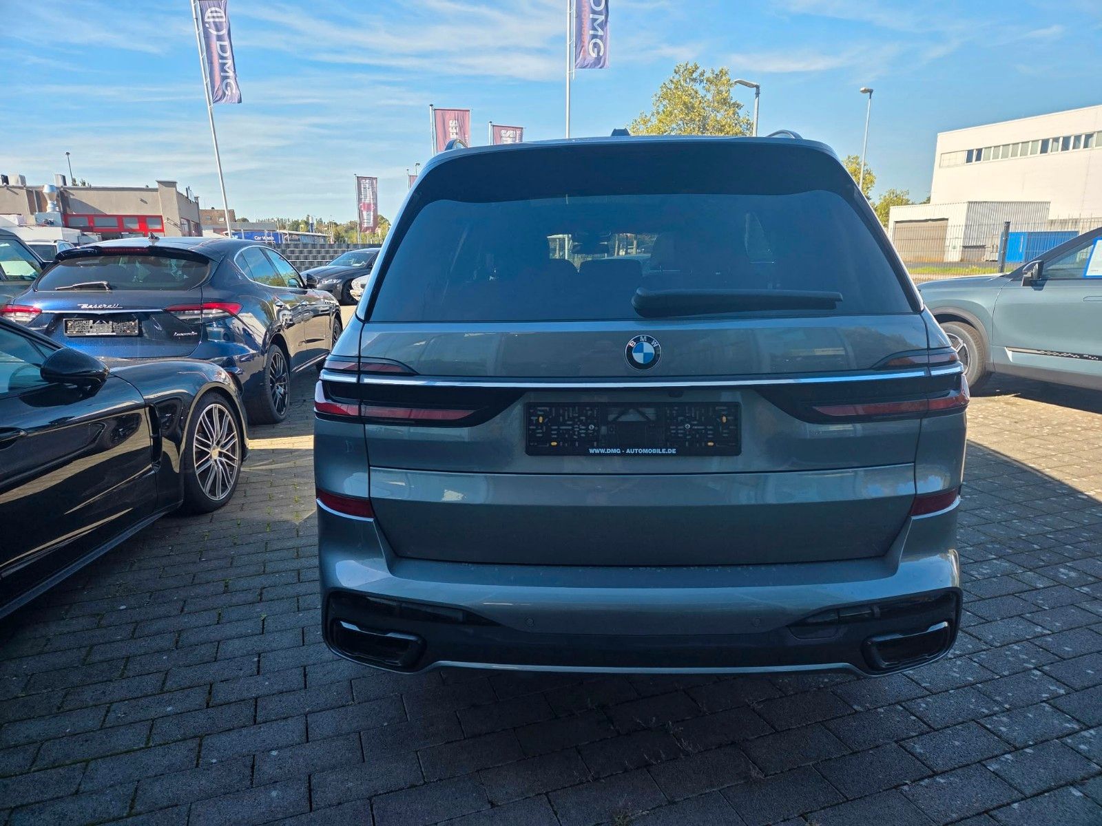 Fahrzeugabbildung BMW X7 xDrive 40 i M Sport/Voll/Skylounge, gestik