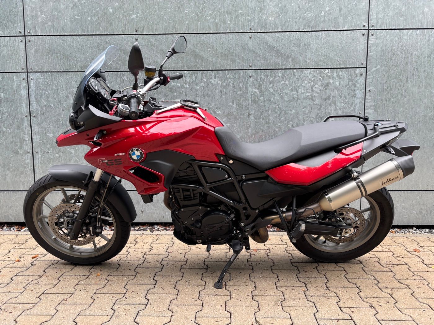 Fahrzeugabbildung BMW F 700 GS Tieferlegung LeoVince Endschalldämpfer