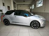 DS Automobiles DS AUTOMOBILES DS 3 1.2 VTi 82 So Chic - silberne DS Automobiles DS3