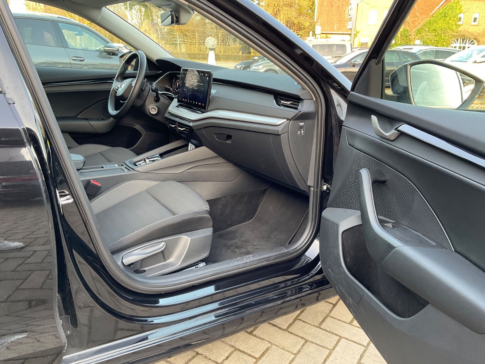 Fahrzeugabbildung SKODA Octavia Combi 2.0 TDI DSG,ACC,AHK,Navi,Kamera