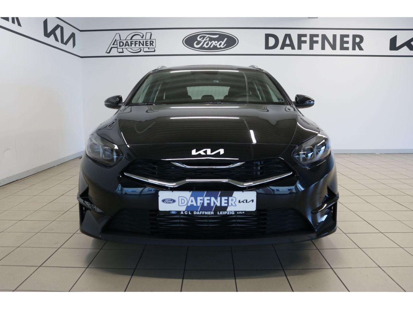 Fahrzeugabbildung Kia Ceed_sw Spirit Navi Tempomat Kamera JBL SHZ