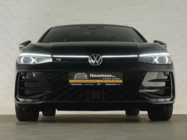 Passat Variant R-LINE TDI DSG+AHK+NAVI+LED MATRI