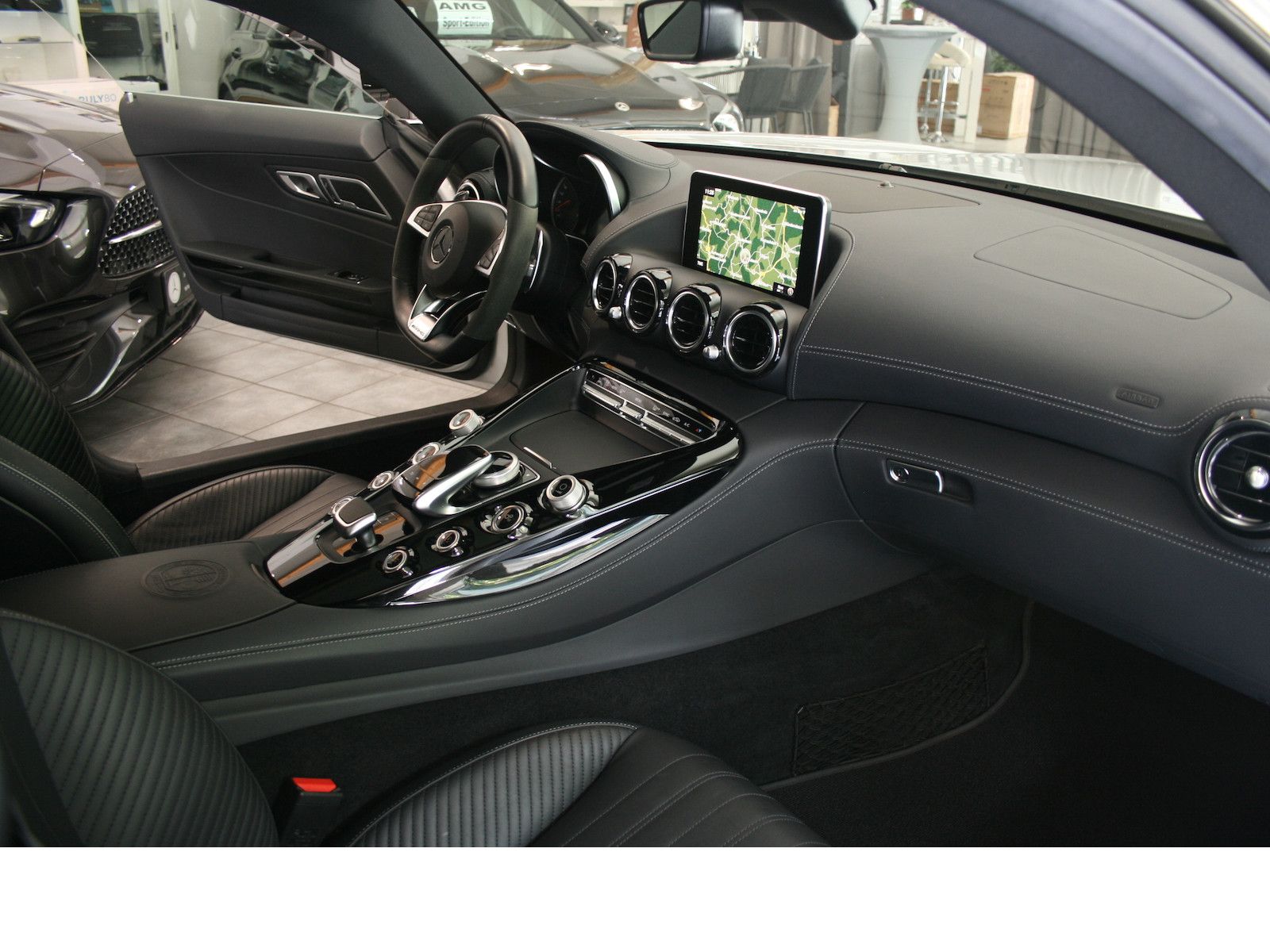 Fahrzeugabbildung Mercedes-Benz AMG GT S V8 *Night*Panoramadach*Burmester*Memory