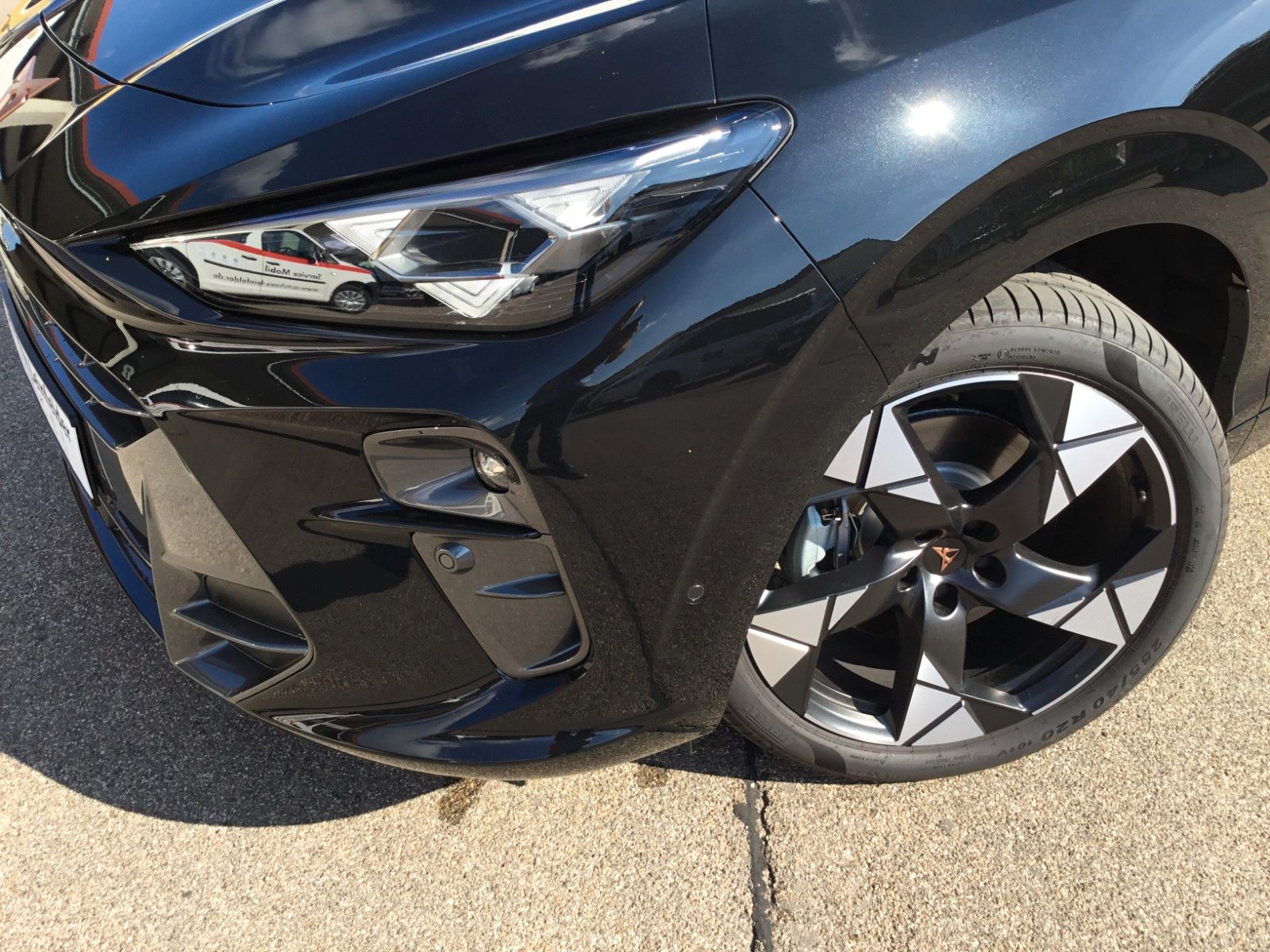 Fahrzeugabbildung CUPRA Terramar 2.0 TSI DSG 4Drive+Matrix+AHK+Pano+360°