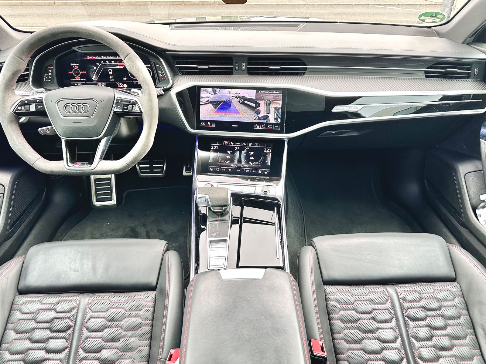 Fahrzeugabbildung Audi RS6 AVANT QUATTRO*PANO+VOLL+AHK*