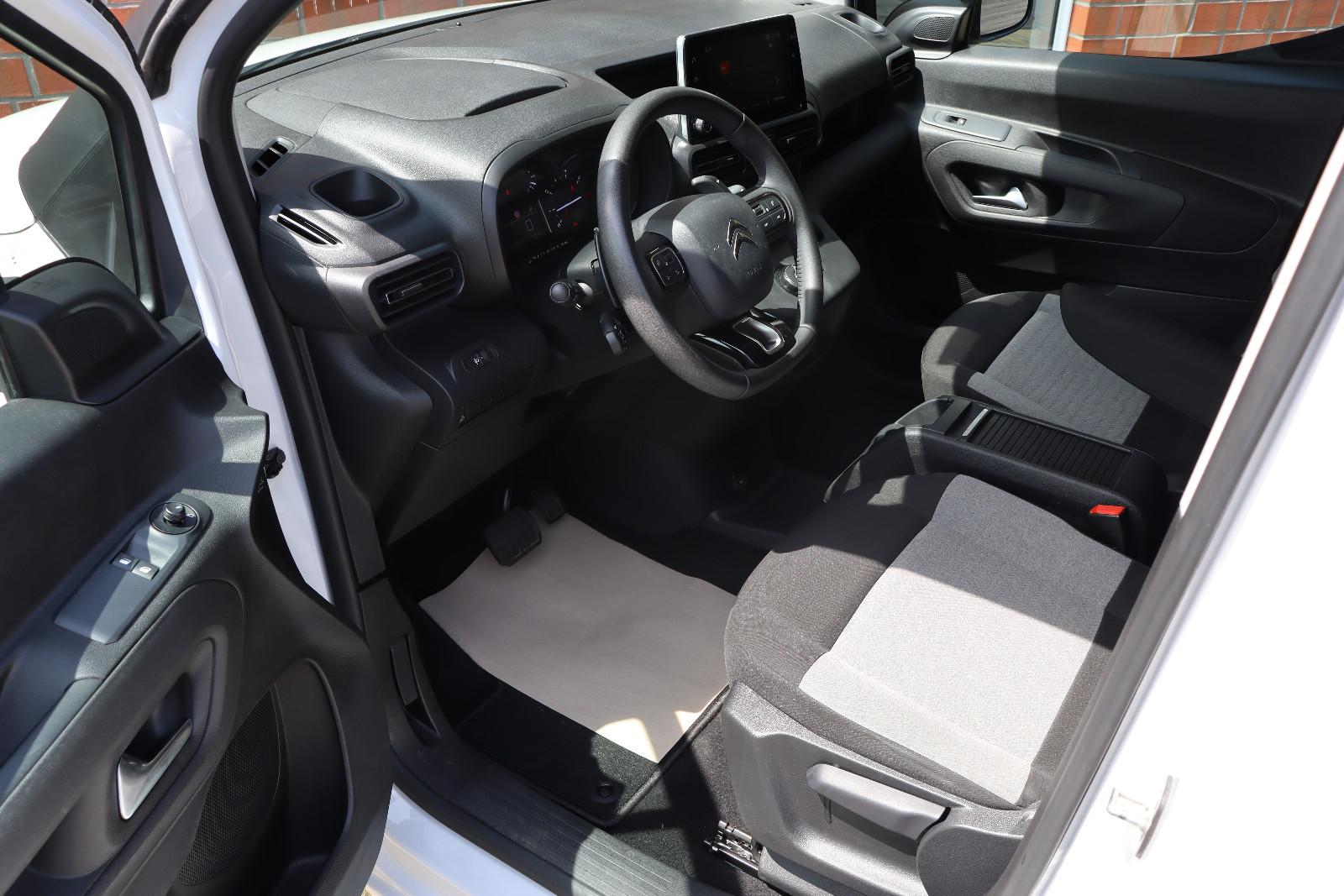 Citroën Berlingo 1.5 HDI MPV Feel M Aut. LED 360° 1.Hand