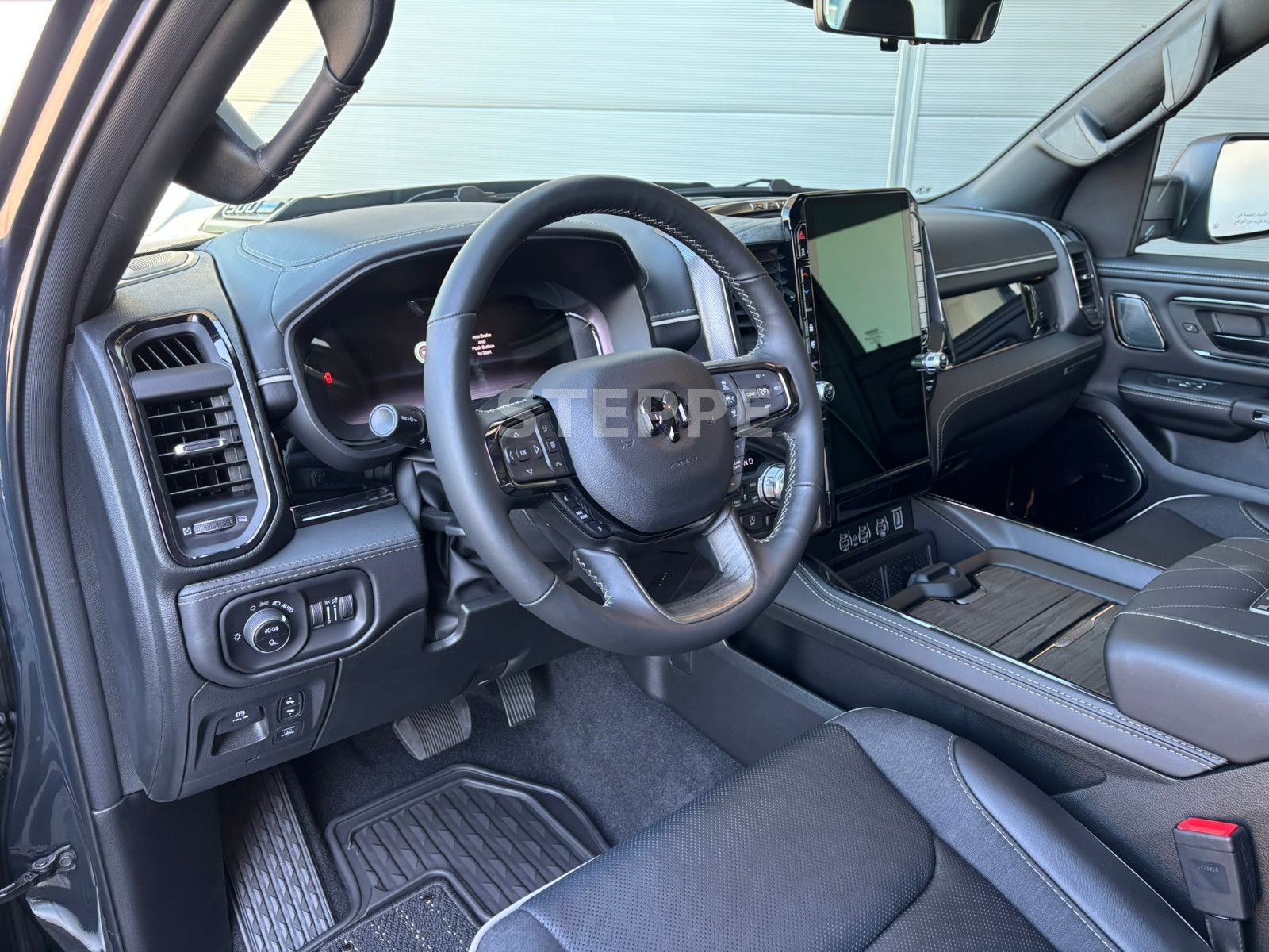 Dodge 2026 RAM 1500 Limited Night 5,7LV8 Rambox MWK