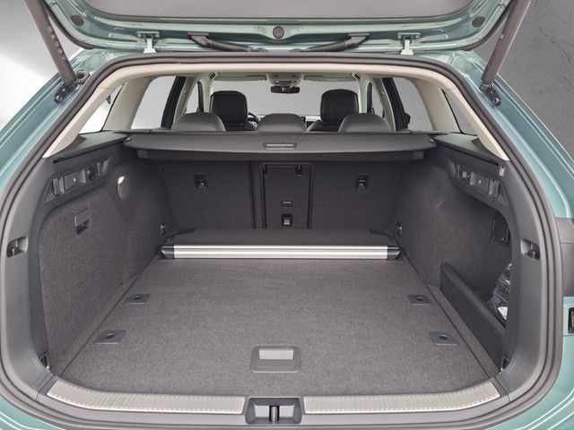 Fahrzeugabbildung Volkswagen Passat Variant Business eTSI DSG LED ACC AHK SHZ