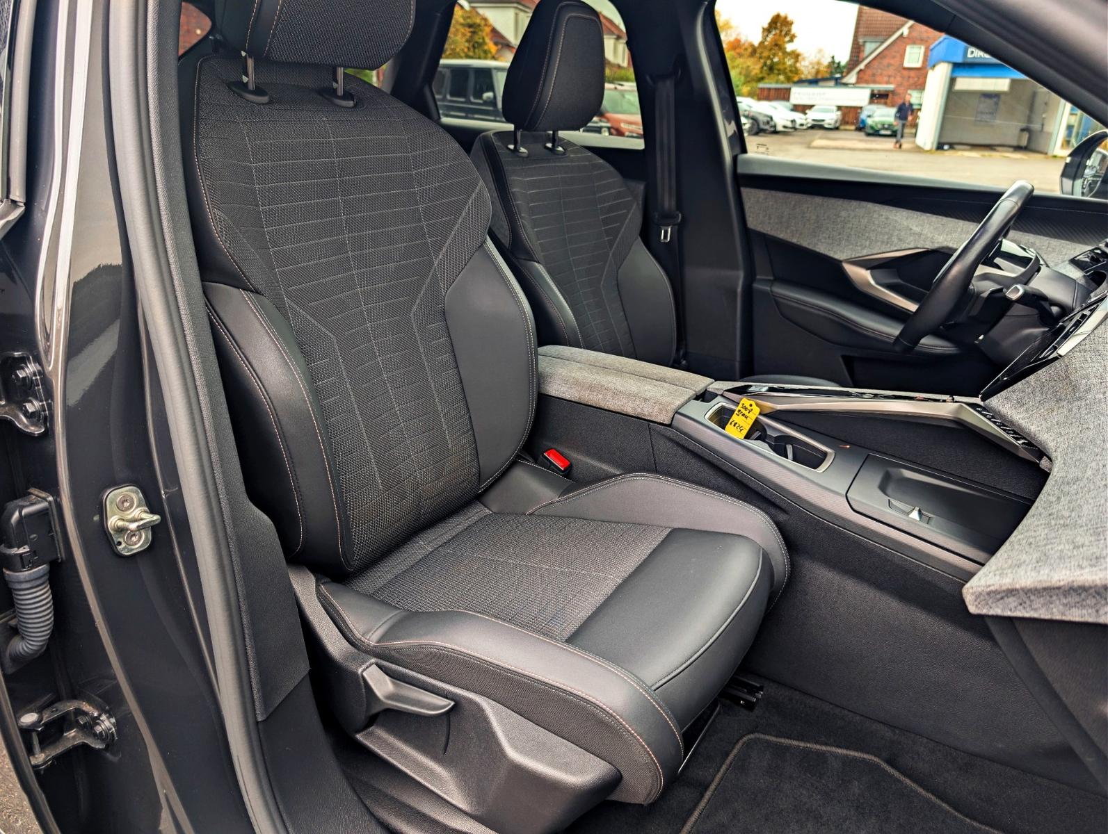 Peugeot 3008 Hybrid 136 Allure| Full LED|Induktionsladen