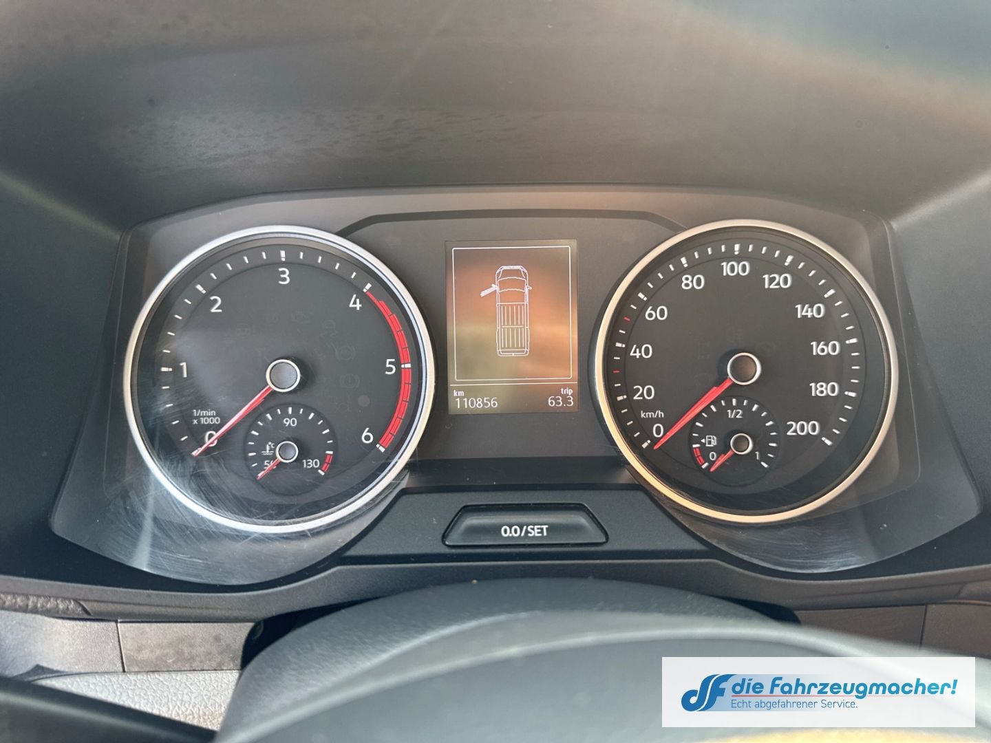 Fahrzeugabbildung Volkswagen Crafter Kasten 35 mittellang Hochdach RWD 2.0 TD