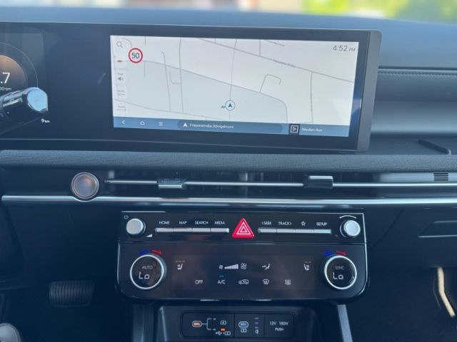 Fahrzeugabbildung Hyundai Tucson Select DCT Navi Digitales Cockpit LED ACC
