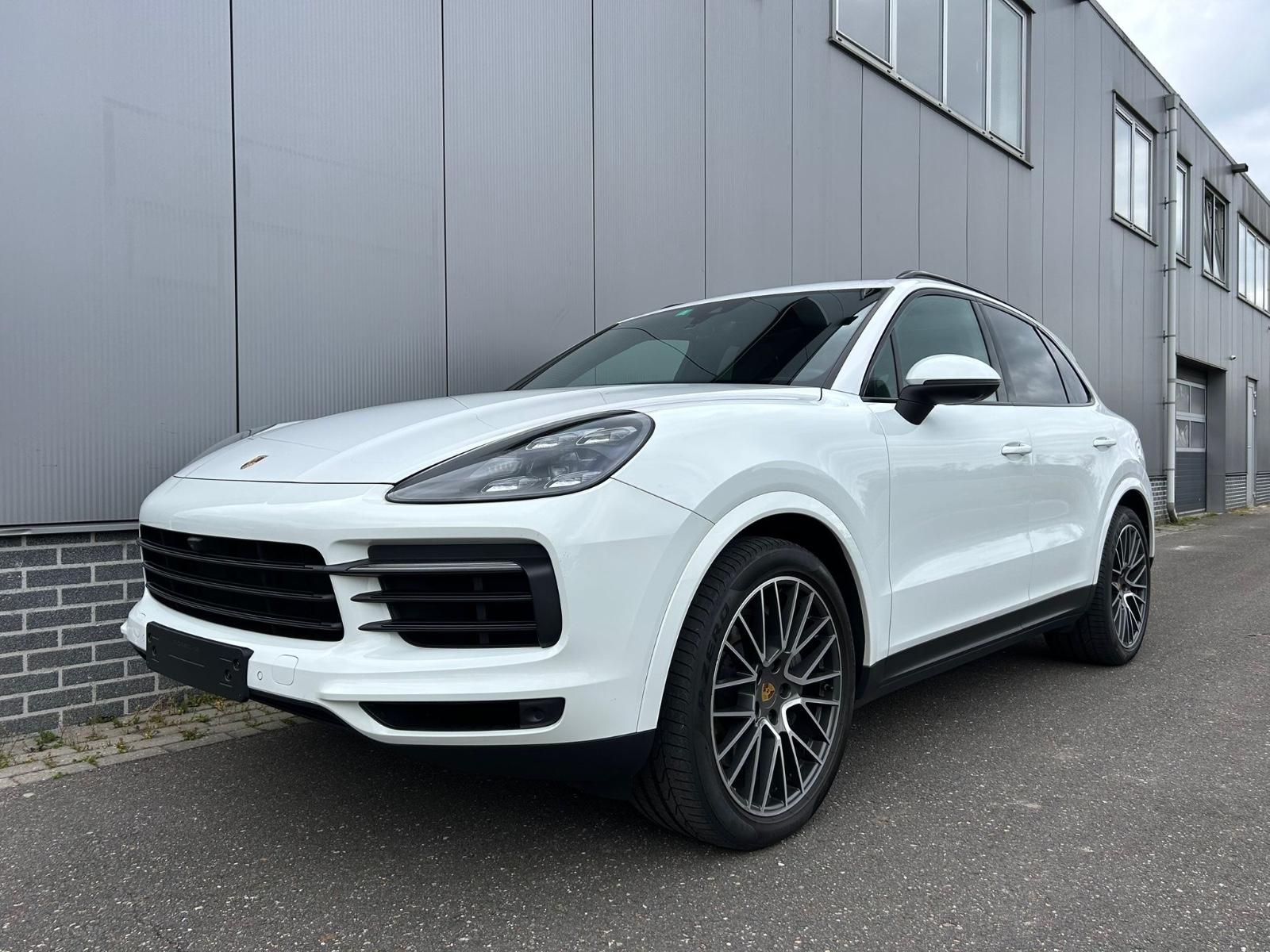 Porsche Cayenne S 21'rs Pano Komfortsitze Bose Luftvedr.