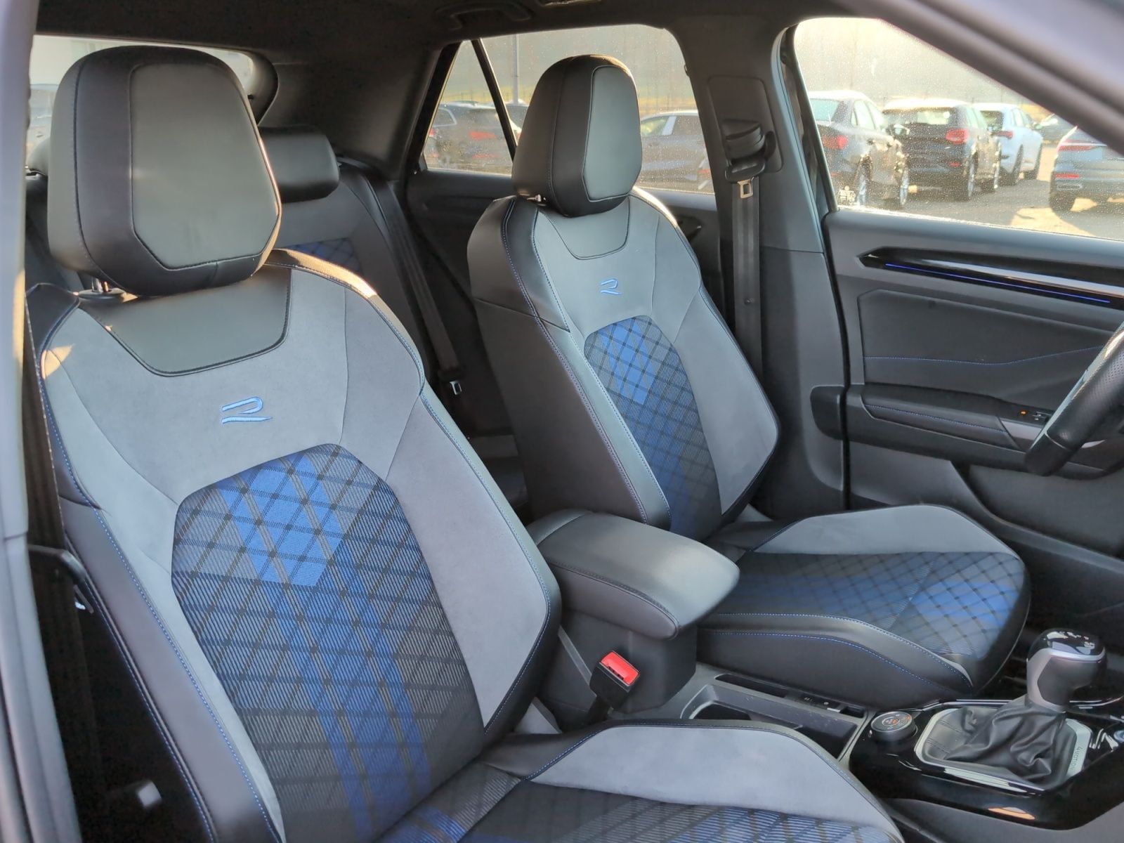 Volkswagen T-Roc - Bild 13