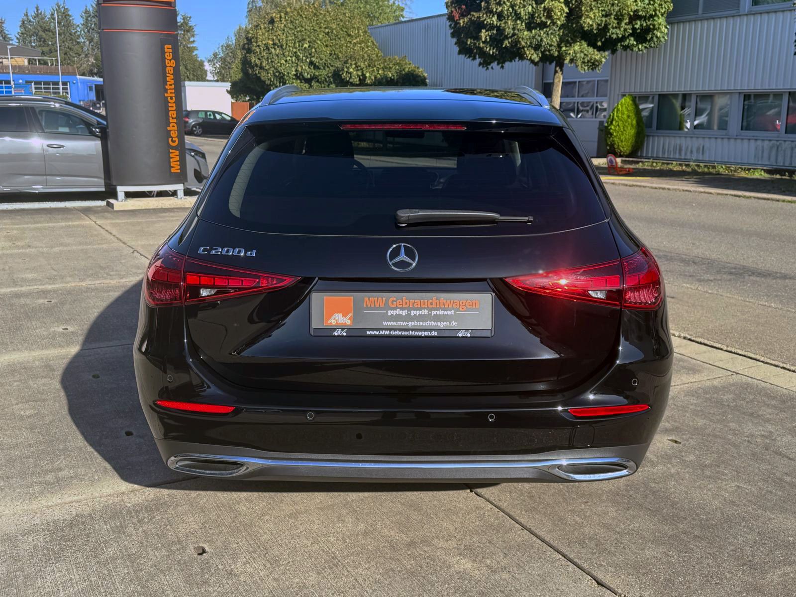 Fahrzeugabbildung Mercedes-Benz C200d T-Modell Avantgarde ACC KAM AHK SHZ LED