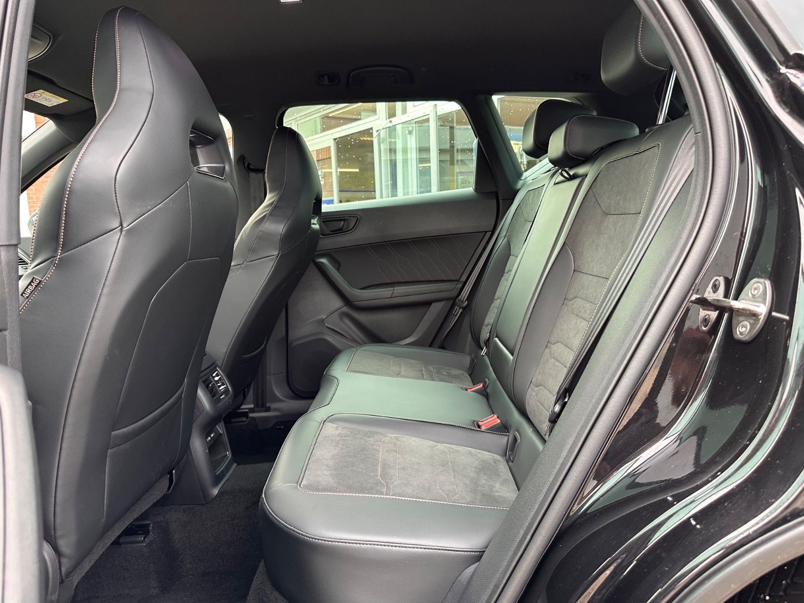 Fahrzeugabbildung CUPRA Ateca 1.5 TSI DSG ACC/Navi/SHZG/eHeck/LED/Travel