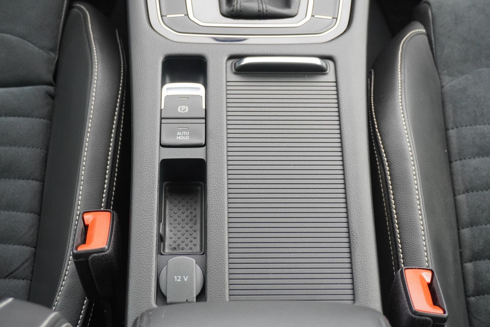 Volkswagen Passat 2.0 TDI R-Line DSG LED ACC AHK, миниатюра 23