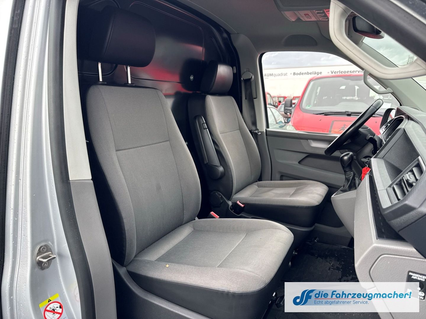 Fahrzeugabbildung Volkswagen Transporter T6.1 Kasten FWD Navi LED *EXPORT