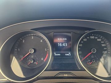 Volkswagen Passat - 7