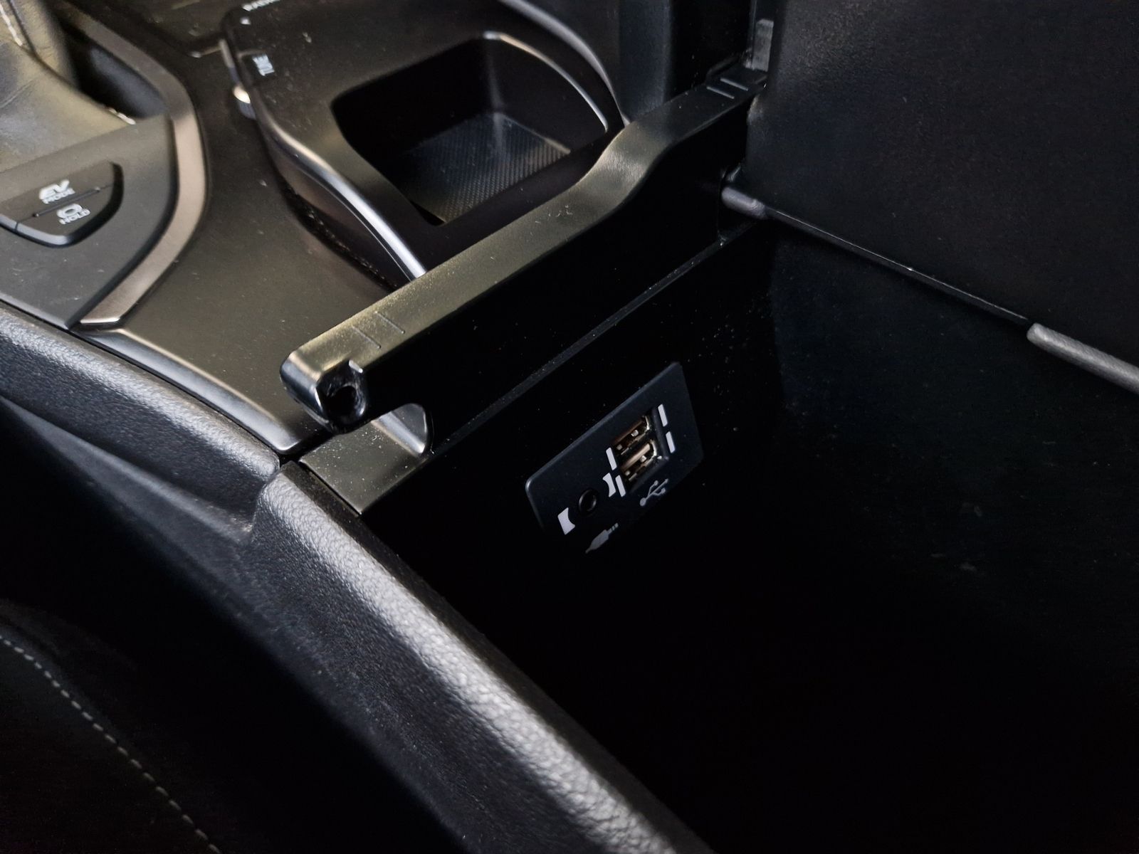 Fahrzeugabbildung Lexus UX 250 h Style LED ALU