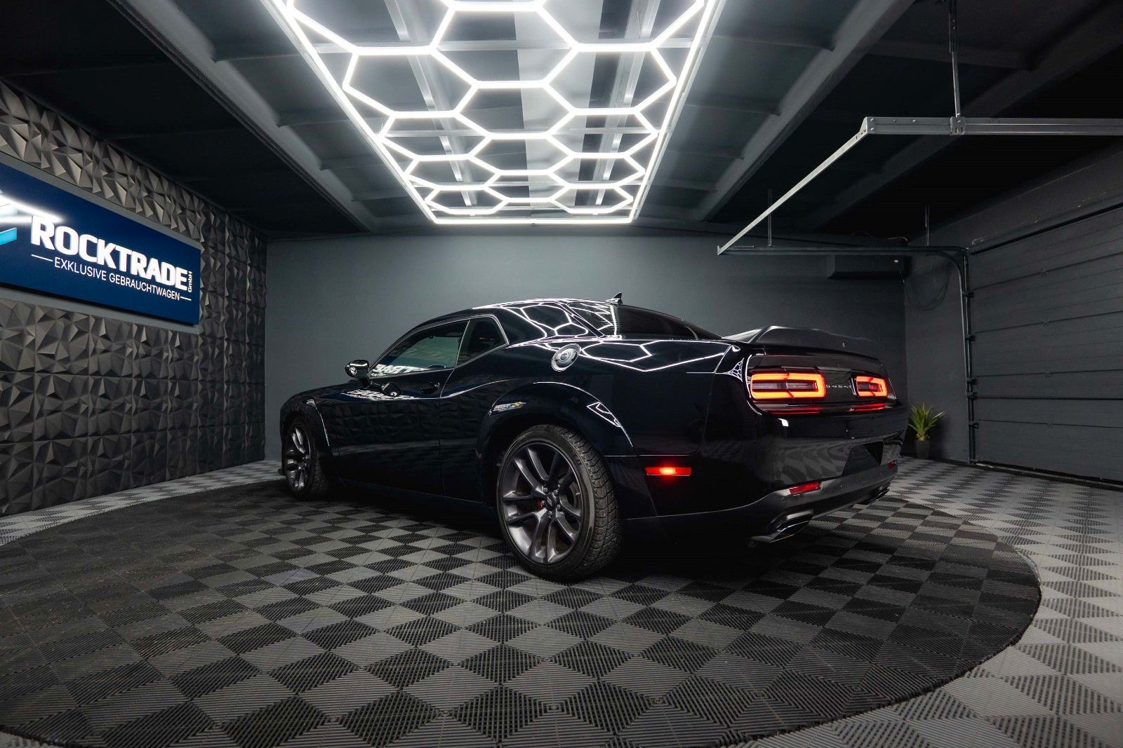 Fahrzeugabbildung Dodge Challenger 5.7 V8 R/T WIDE BODY SHAKER LAST CALL