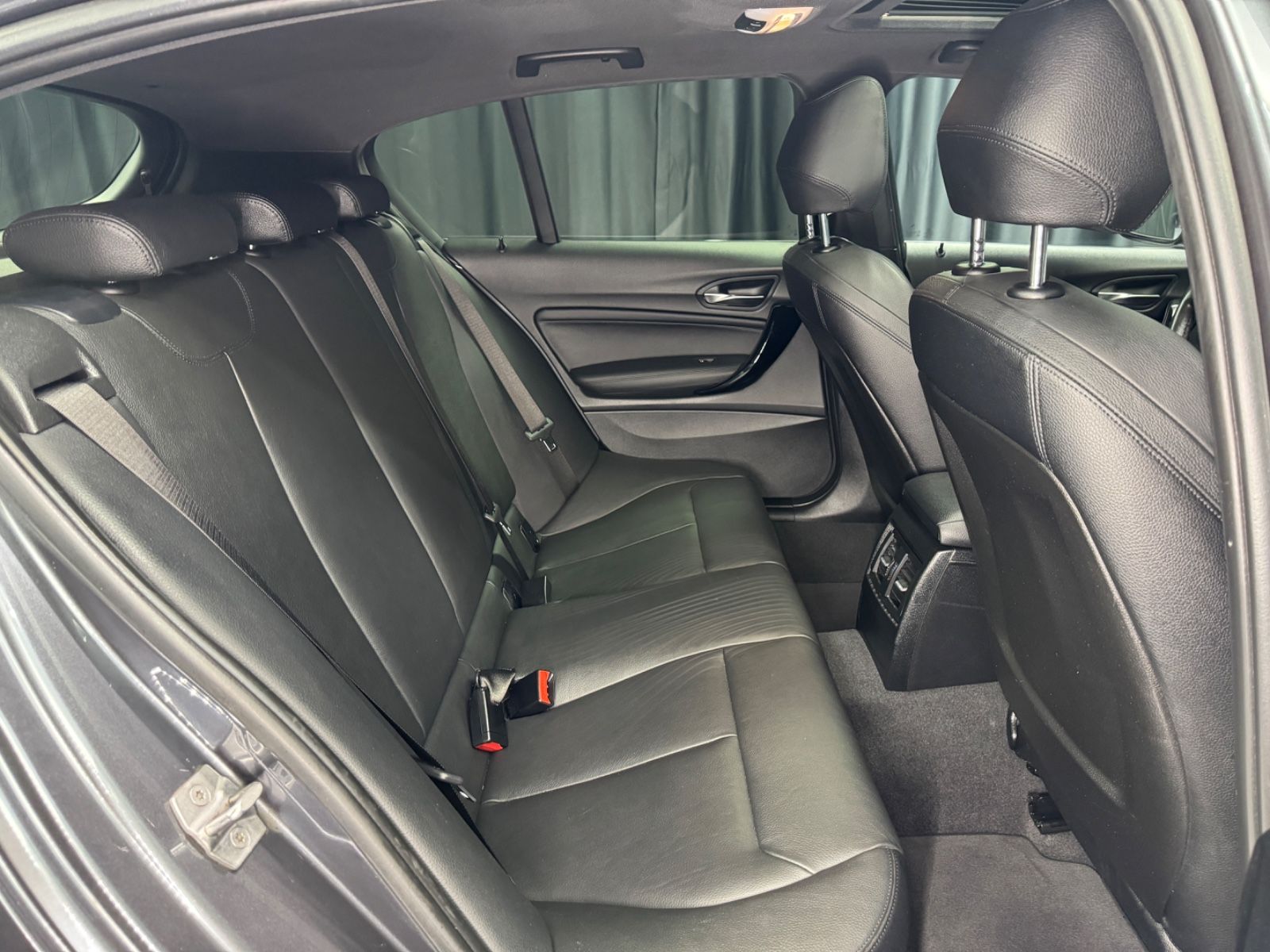 Fahrzeugabbildung BMW M140i xDrive|LEDER|NAVI|SCHIEBEDACH|AUTOMATIK|