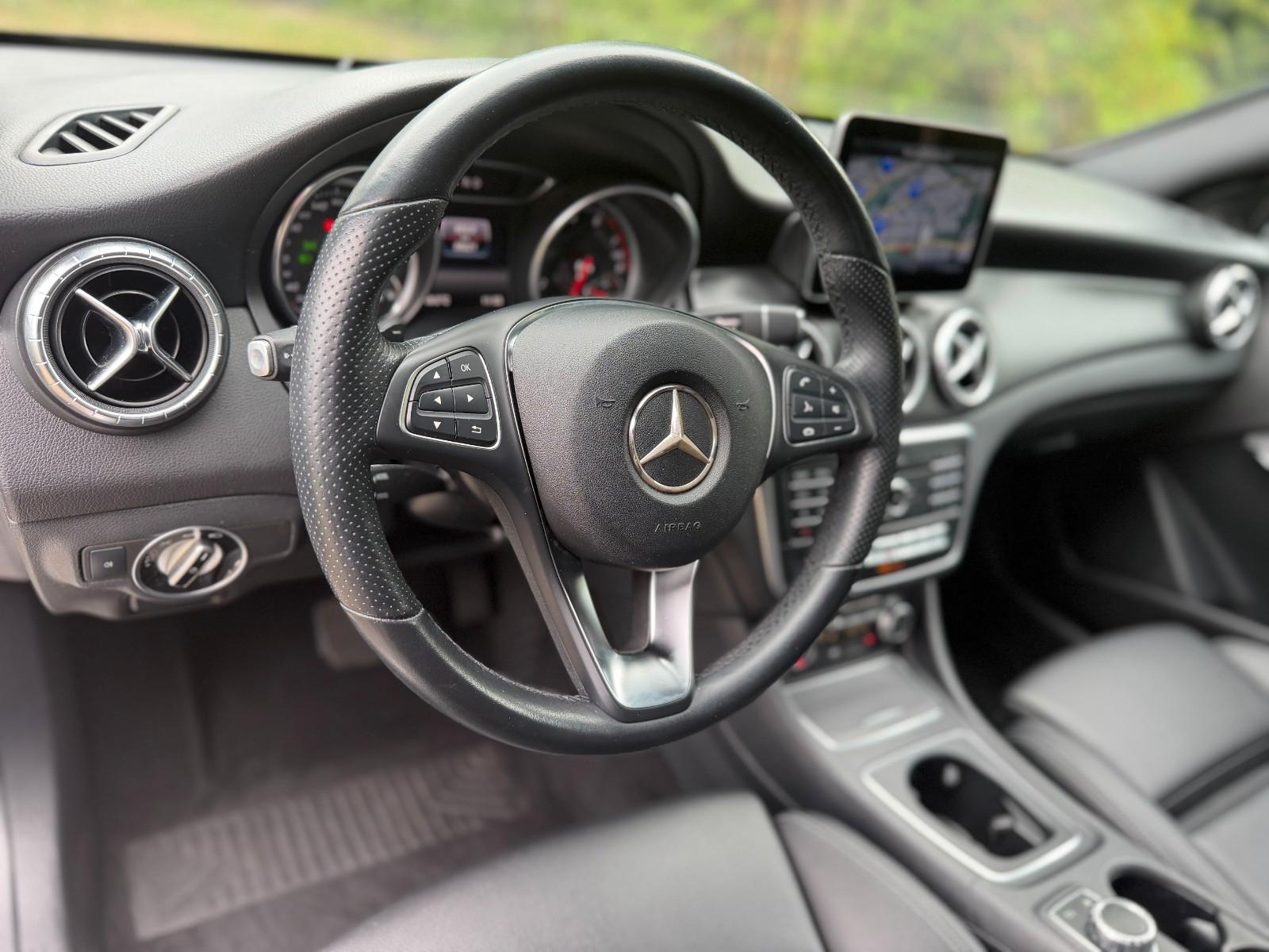 Mercedes-Benz CLA 250 Coupe *Leder *Navi *Kamera *Memory *LED