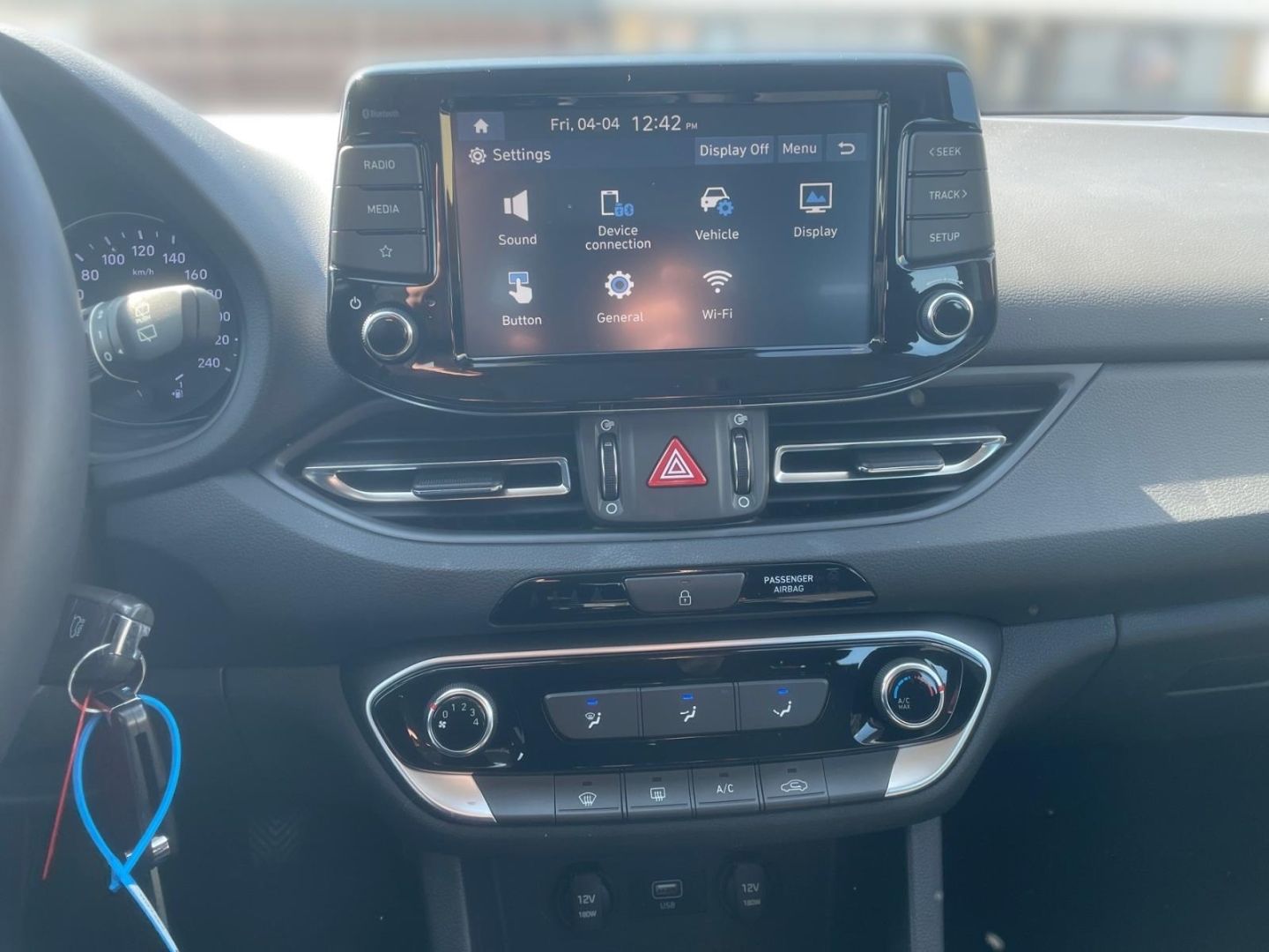 Fahrzeugabbildung Hyundai i30 1.0T Select Mild-Hybrid (48V) Allwetterreife